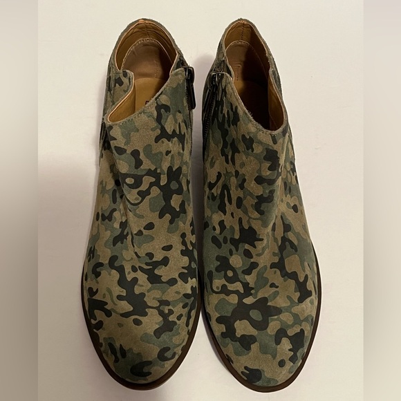 Lucky Brand Barstyn Olive Camo Booties - Picture 9 of 16